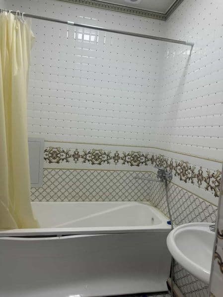 4 ta qiz qoʻyiladi hamma shart shAroyitlarga ega kvartira ja — фото 3