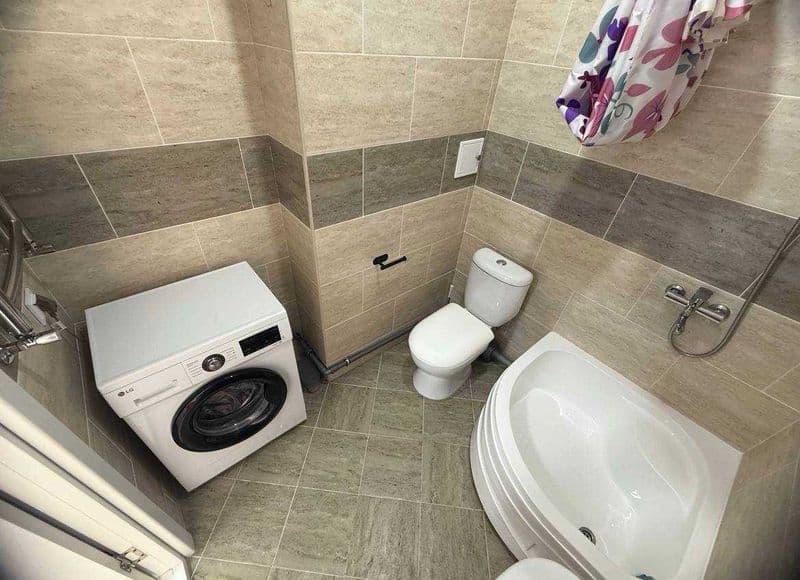 Сдаётся шикарная 1-комнатная квартира в Новостройка<br />
<b — фото 3