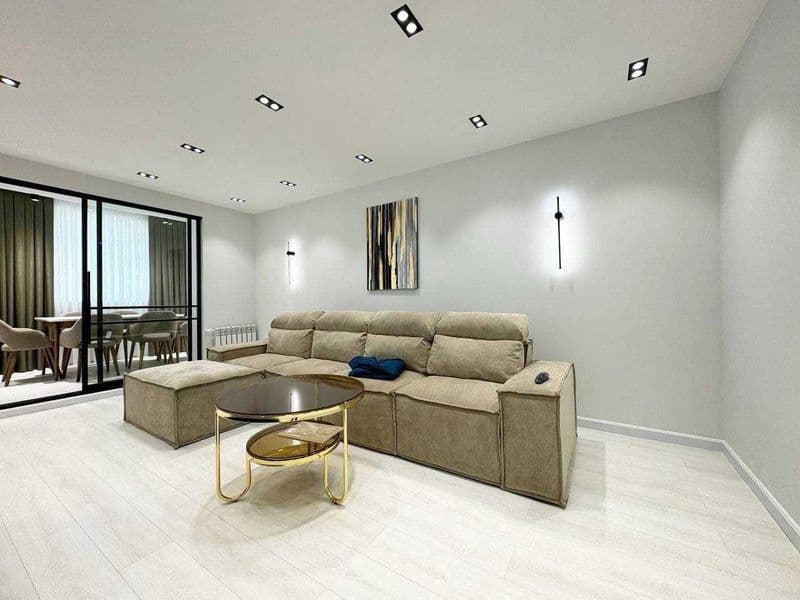 Район: Юнусабад<br />
Адрес: Сампи<br />
<br />
Комнат: 3<br