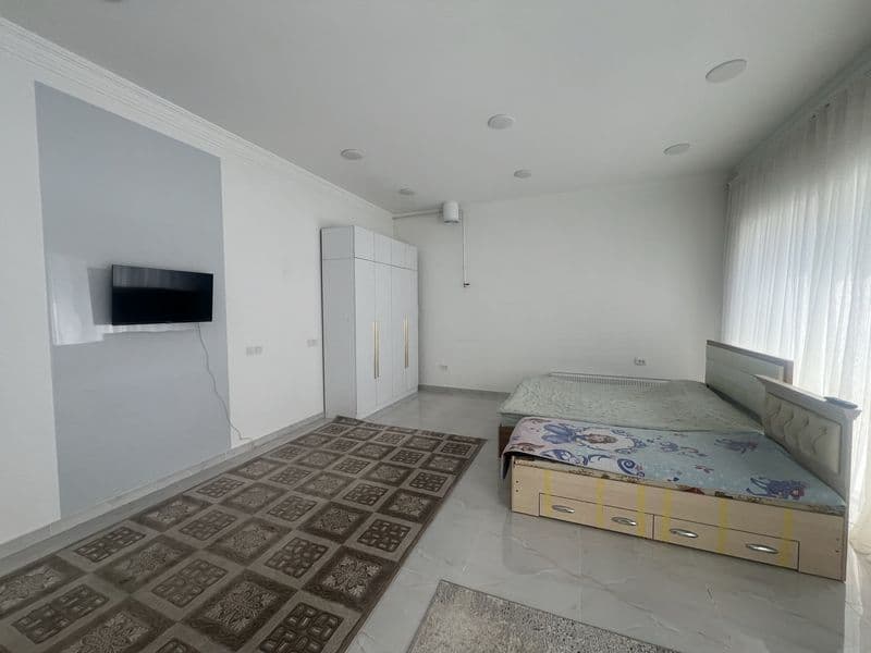 Янги қурилган 1-хонали уйимни ижарага бераман, барча шароитл — фото 3