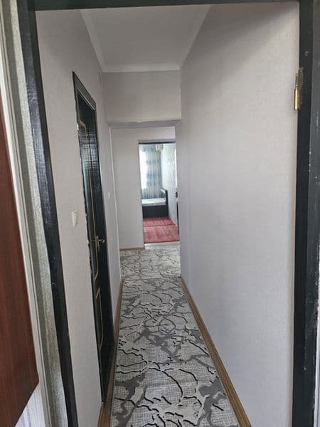 3 xonali uyni 1 xonasiga 2ta qiz qoyamiz vuzgorodokda joylas