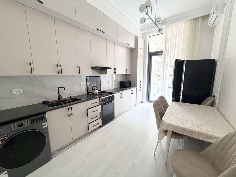 Аренда 900$<br />
2/3/9<br />
Общая площадь: 90 м2 <br />
Им