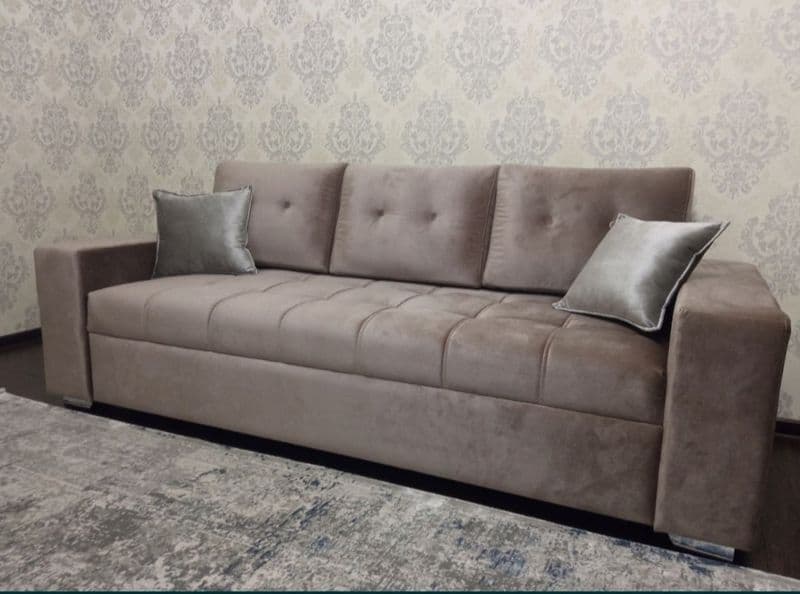 Сдаётся уютная и просторная квартира в центре города по прив