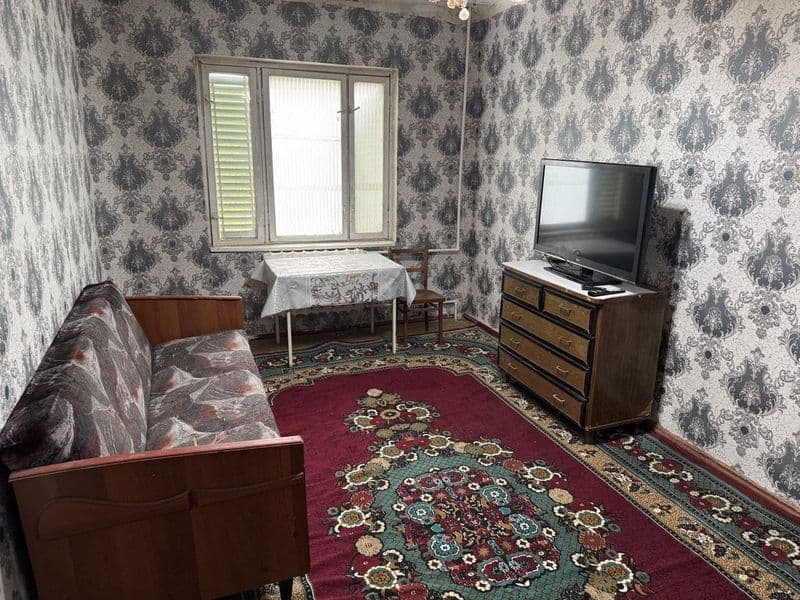 Ижарага 1 хона квартира берилади. Балкон 2х6. Феруза м-в. Ои