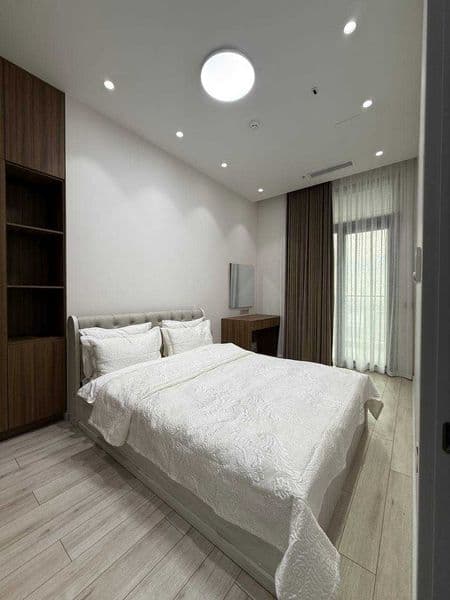 2 комнатную квартиру на 6 этаже,<br />
В квартире есть все н