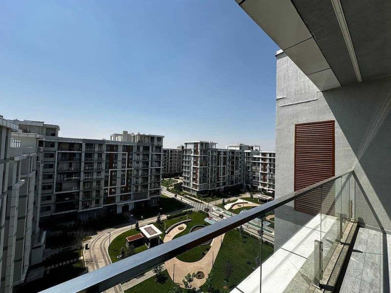 Жилой комплекс: Гарденс <br />
Количество комнат: 3<br />
Эт