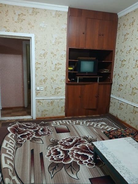 Сдается 2 комн. квартира с самой необходимой мебелью и техни — фото 4