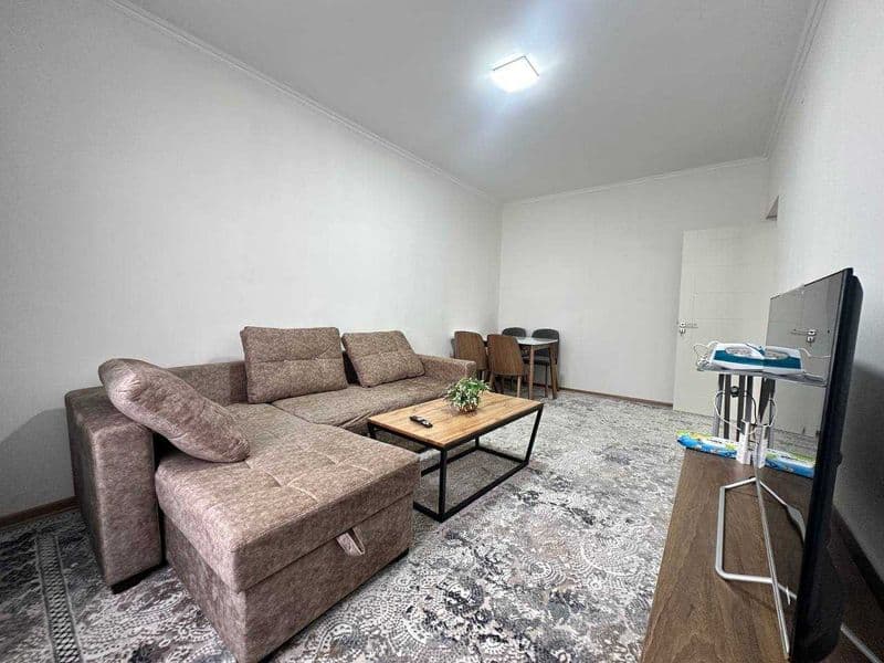 Cozy 2-room apartment for rent in Greenpark (2/7/9).<br />
< — фото 2