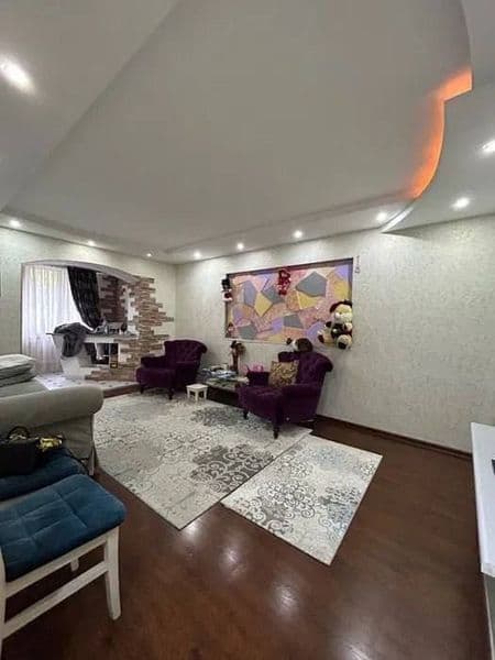 Сдается квартира<br />
<br />
Район: Яккасарайский<br />
Ор-