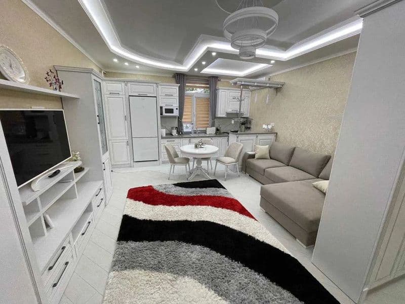 Яккасарайский рн<br />
Ул. Сократа 13<br />
Ориентир:<br />
