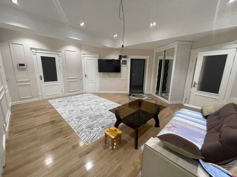 [2ЮА: 004]<br />
<br />
2 комнаты • 60 м² • 2/4этаж<br />
<b — фото 2