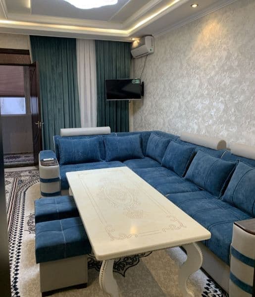 Arenda kvartira<br />
Rayon:Yunusobod 11 kvartl <br />
Orien