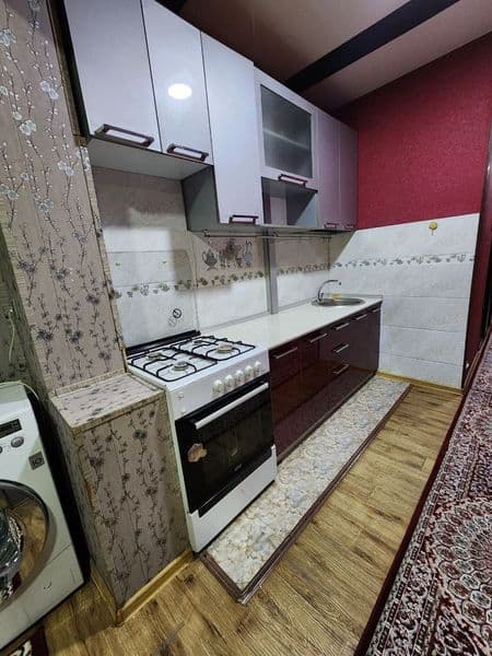 Ижарага 2.хонали уй берилади метро олдида беруний шароити бо