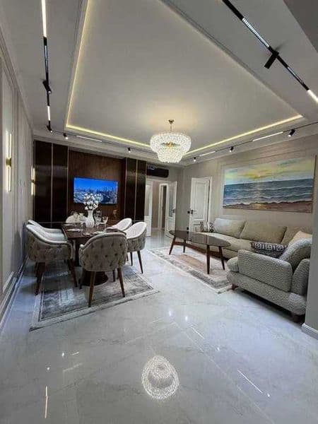 • Тип жилья: Новостройка<br />
• Комнат: 3<br />
• Площадь: 