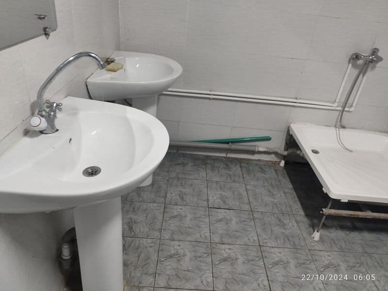 1 xonali apshijit ijaraga beriladi yashashga sharoit bor tv 