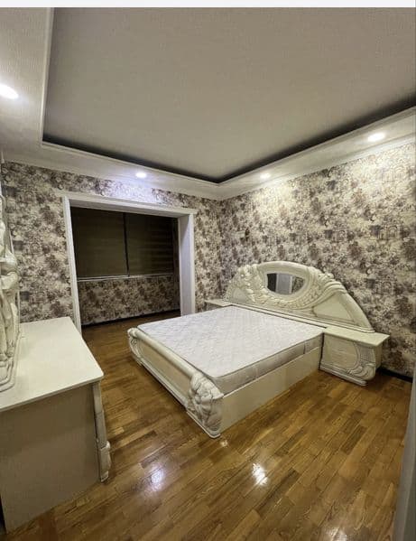 Arenda DRUJBA <br />
4xona<br />
2-etaj<br />
8-etajka<br />