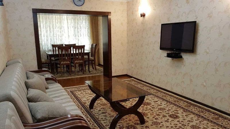 СДАЁТСЯ СРОЧНО <br />
<br />
Район: Яккасарай<br />
Адрес: Ш