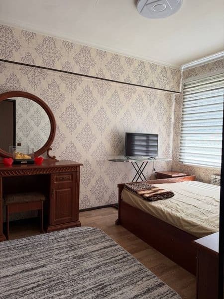 Ц-5 Ориентир кафе централ магазин Lacoste <br />
2/4/4 в хор