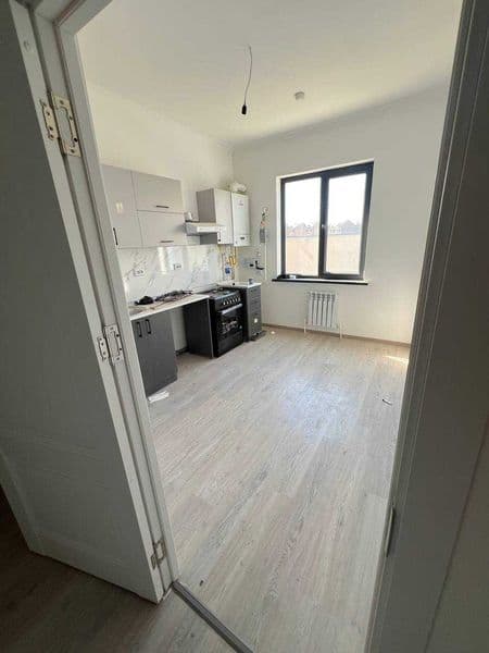 Квартира ижарага берилади, 3 хонали, 72 кв.м., 1 кават,  нов