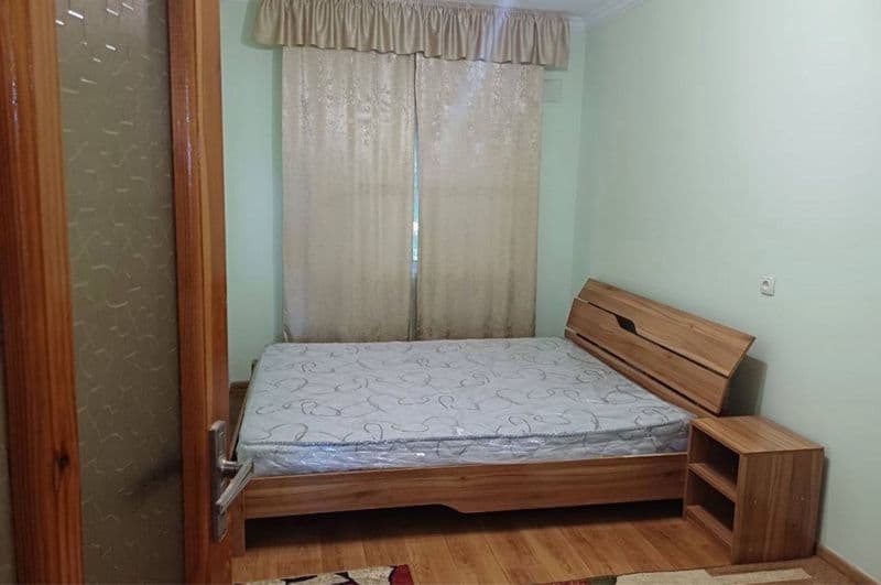 Maksim gorkida joylashan karzinka IT park ga yaqn 2 xonali a