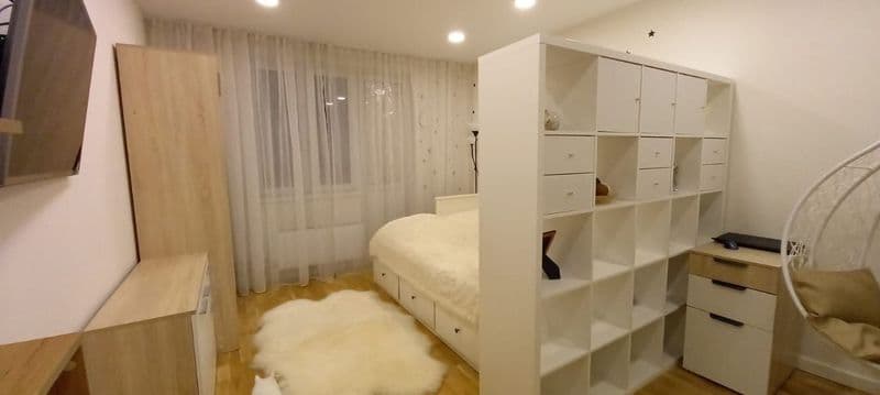 Сдам квартиру 1/2/4<br />
на Махтумкули<br />
500<br />
отли