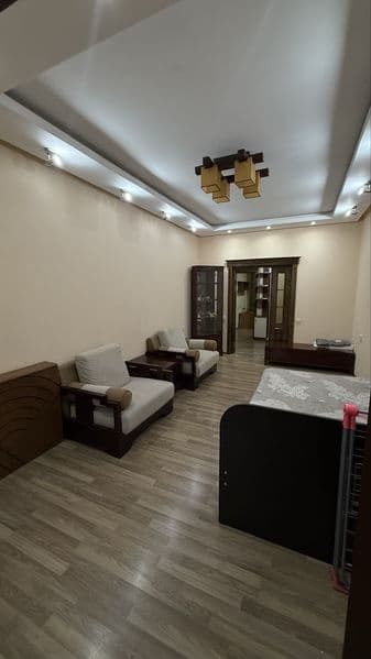 Сдается 3-х комнатная квартира на 3-м этаже<br />
Есть все н