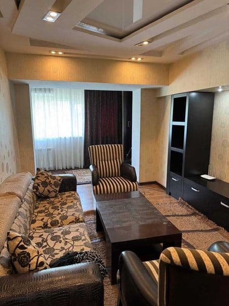 Сдается в аренду 2-комнатная квартира в центре города. Рядом — фото 2