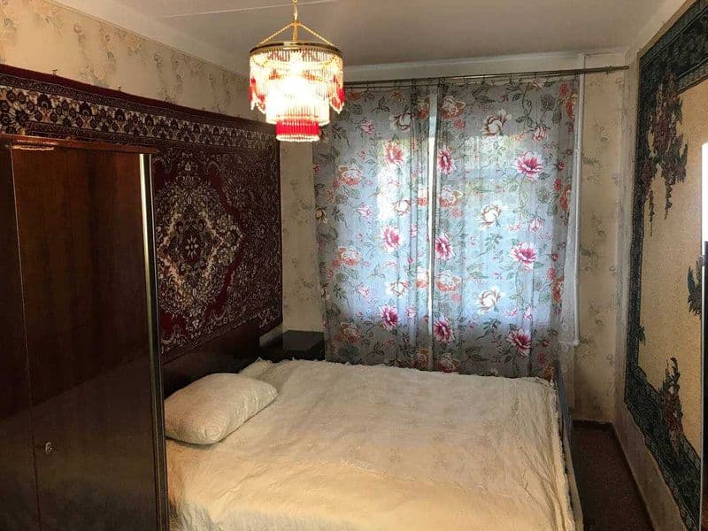 Сдаётся уютная квартира с мебелью и техникой.<br />
<br />
• — фото 4