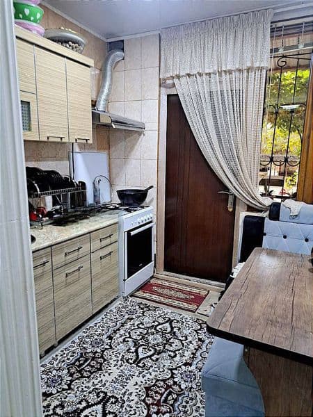 Sebzorda  2 xonali uy oilaga ijaraga beriladi , hamma sharoi — фото 4