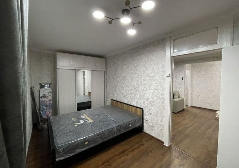 Sergeli<br />
Piyoda yaqin.<br />
Uy oddiy, yashashga tayyor