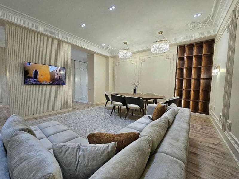 К вашему вниманию рады представить 3х комнатную квартиру на 