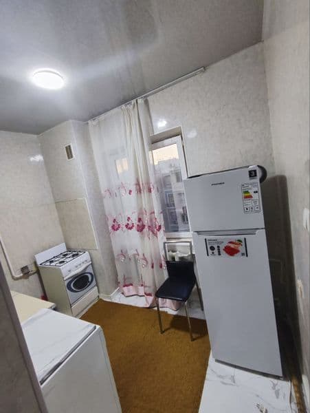 Kvartira 1 xonali <br />
100$ dan 2 ta bila olinadi akuratni