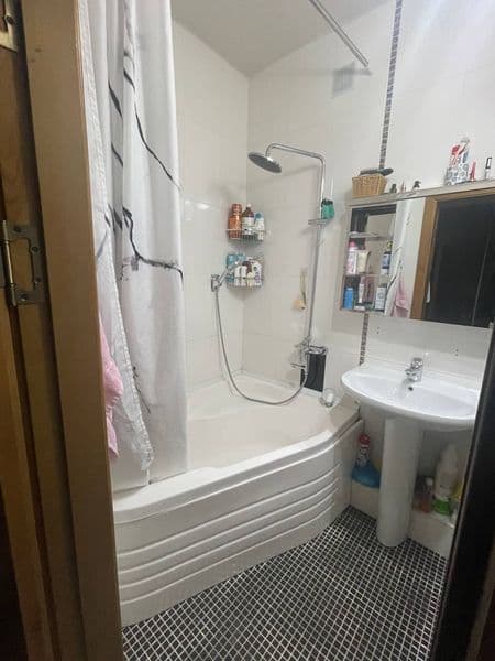 Улица афросиеб дом 6<br />
9 этажка  9 этаж <br />
Ориентир 