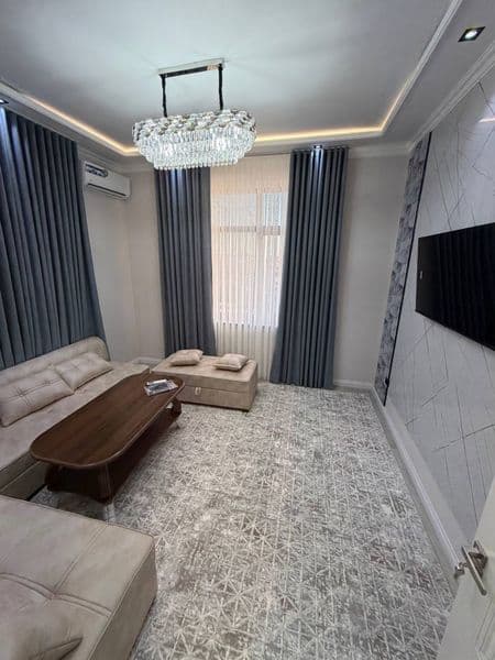 Отличное расположение дома - всё рядом - много магазинов, Це — фото 3