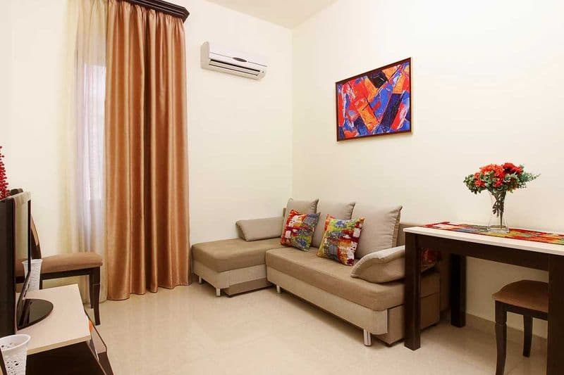 Район: Яккасарайский<br />
Адрес: Глинка<br />
<br />
Комнат