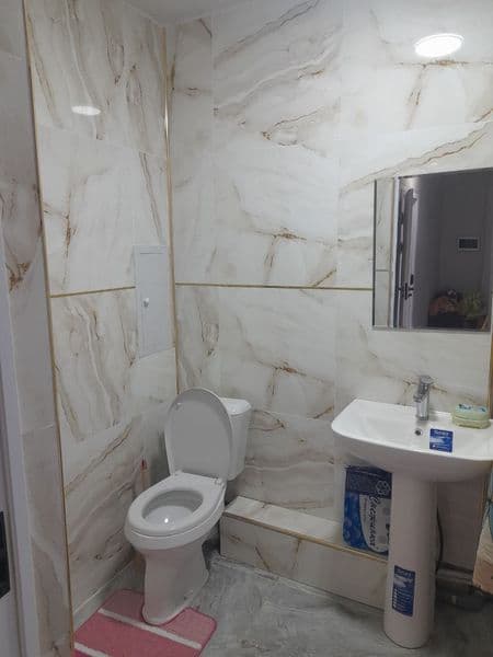 1 xona 2xona qilingan kvartiraga bola kerak sheriklikka, ham — фото 3