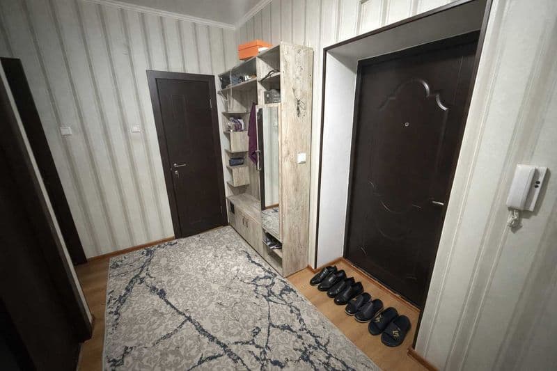 Uy metroga 10 minutli piyoda yoʻl<br />
2 ta katta xonasi bo