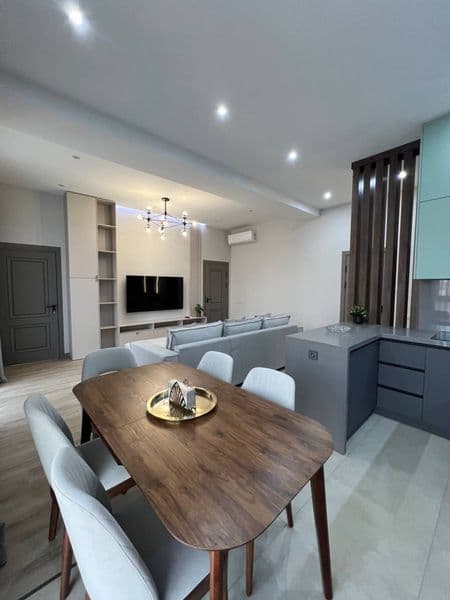 Элитный апартамент<br />
Район: Мирзо Улугбек<br />
3/1/12<b