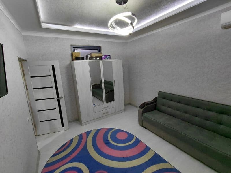 Срочно  Сдаётся 2 комнатная <br />
-Квартиры <br />
<br />
Ж — фото 2