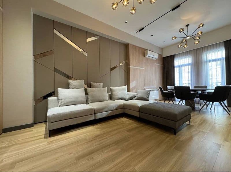 Элитный апартамент<br />
Район: Шайхантахур <br />
2/7/8<br 