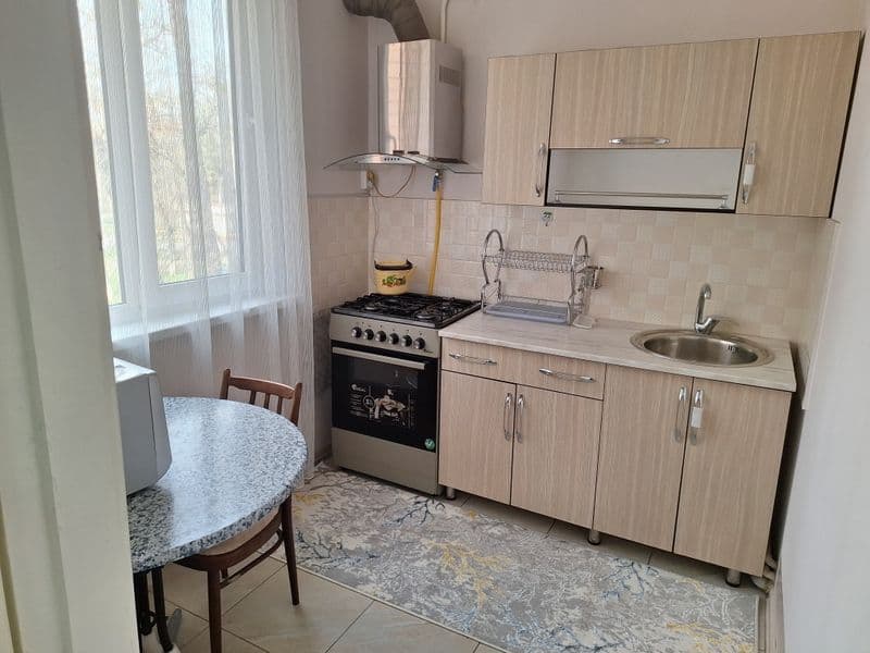 Чиланзарский р-н<br />
Чиланзар РОВД, 8-квартал<br />
Комнат — фото 4