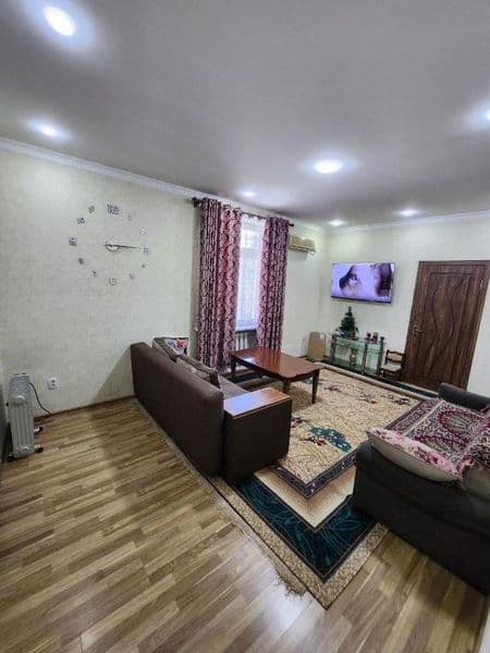 3 хонали квартира 500$!  Ман узим 300$ тулиман.Коган 200$ ту