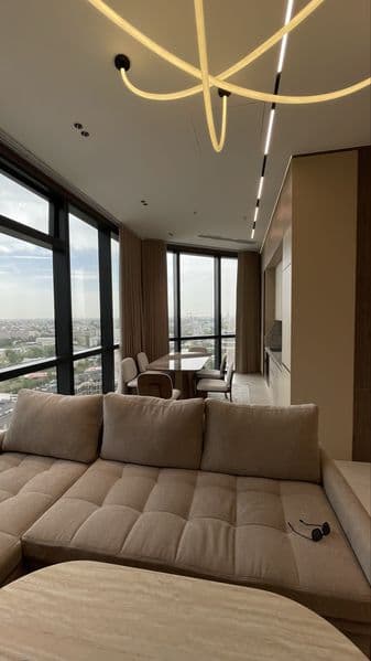 V kvartire est vse daje posuda , kvartira tolko chto posle r