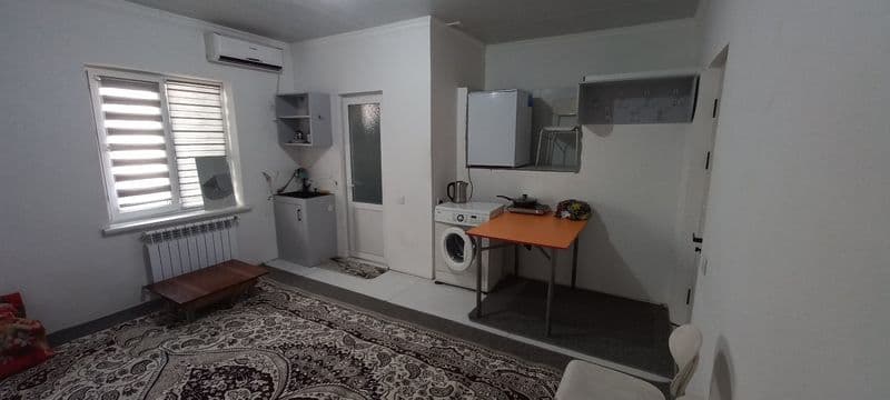 Маклерсиз ижара.Тошкент,Юнусобод тумани,махаллада ,ховлида я