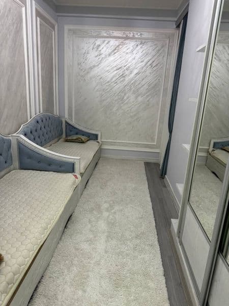 Отличное расположение дома - всё рядом - много магазинов, Це — фото 2