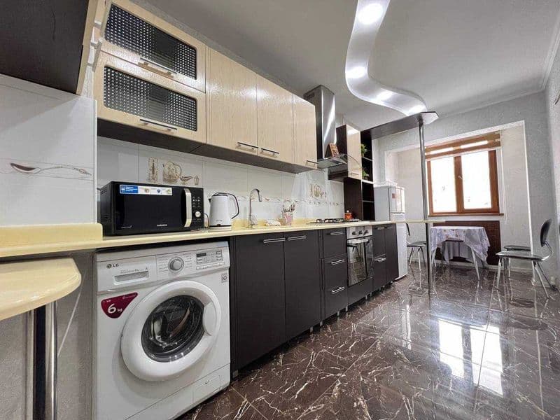 Район: Мирзо-улугбекский <br />
Адрес: Стадион Старт<br />
< — фото 4