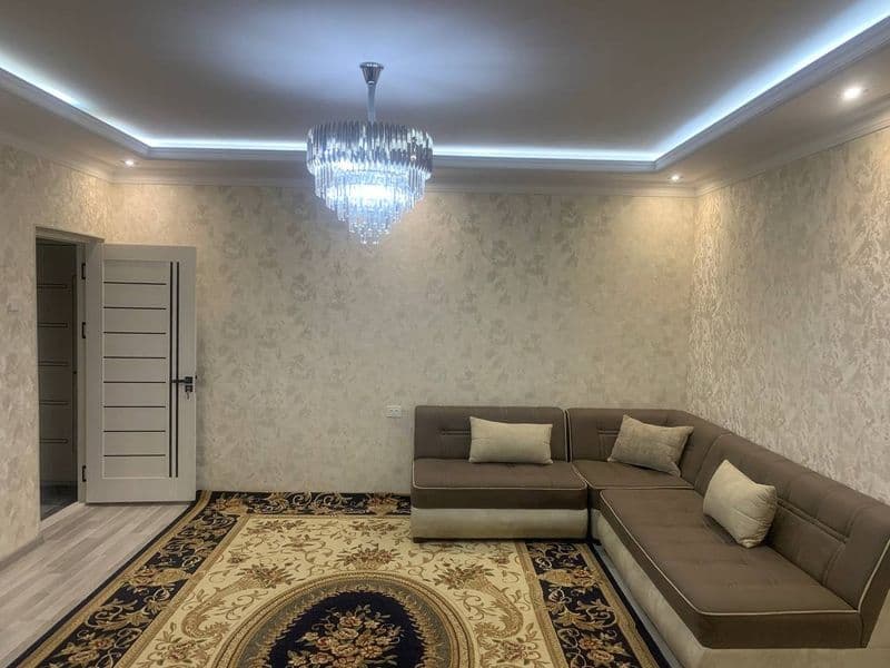 Очень в хорошем состоянии есть двухсторонний дверь все новое