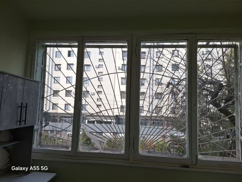 Сдаётся квартира, 2х комнатная переделанная в 3х комнатную,  — фото 2