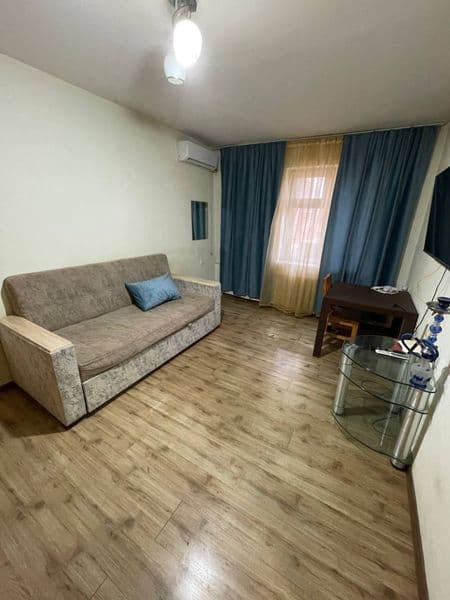 Сдается 1-комнатная квартира на Чиланзаре, 2 квартал.<br />
