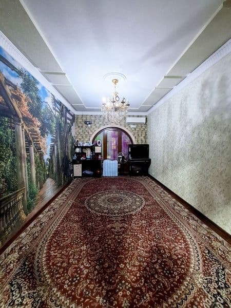 Chilonzor metro yaqinida joylashgan 2 xona uy ijaraga berila